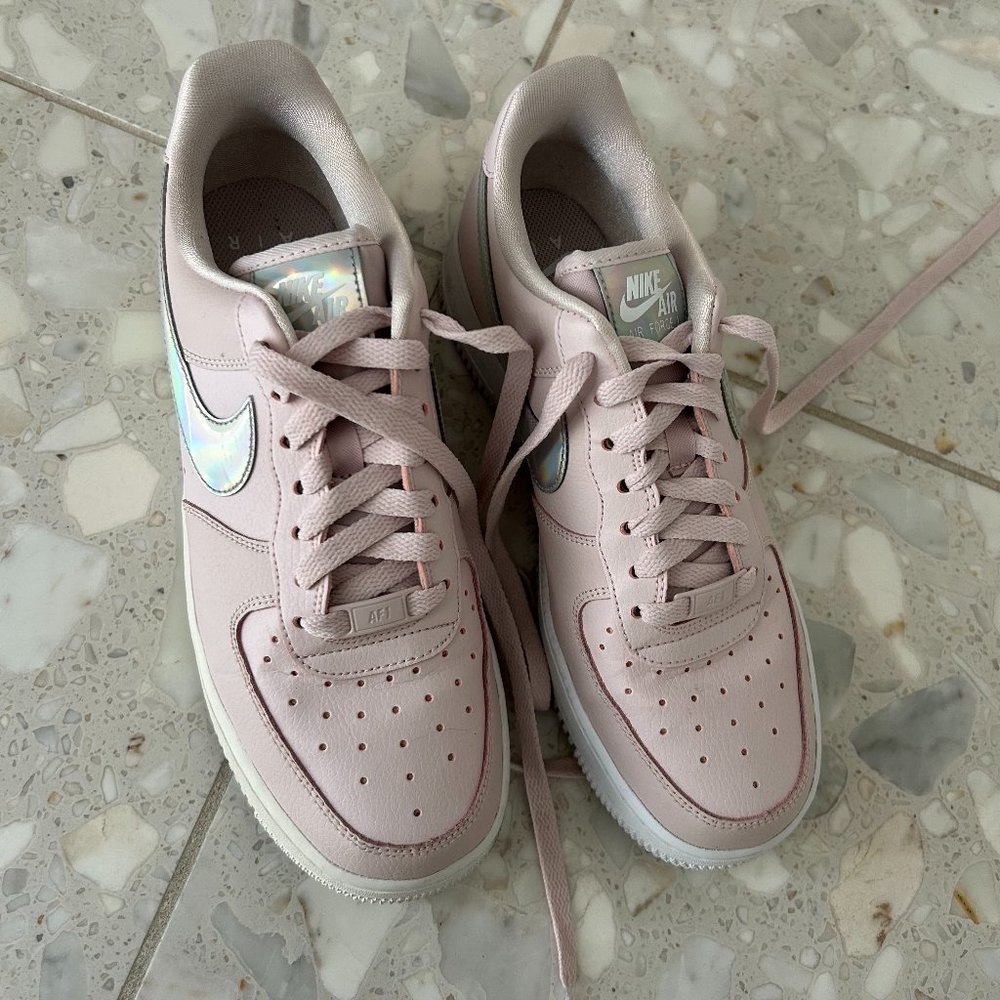 Nike Women's Air Force 1 Low Pink Iridescent